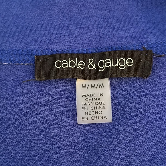 Royal Blue Cold Shoulder Gold Button Accent Top Sz MED Cable & Gauge - Picture 4 of 5